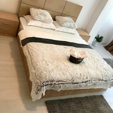Anastasia Apartament Cu 2 Camere Orsova Bagian luar foto